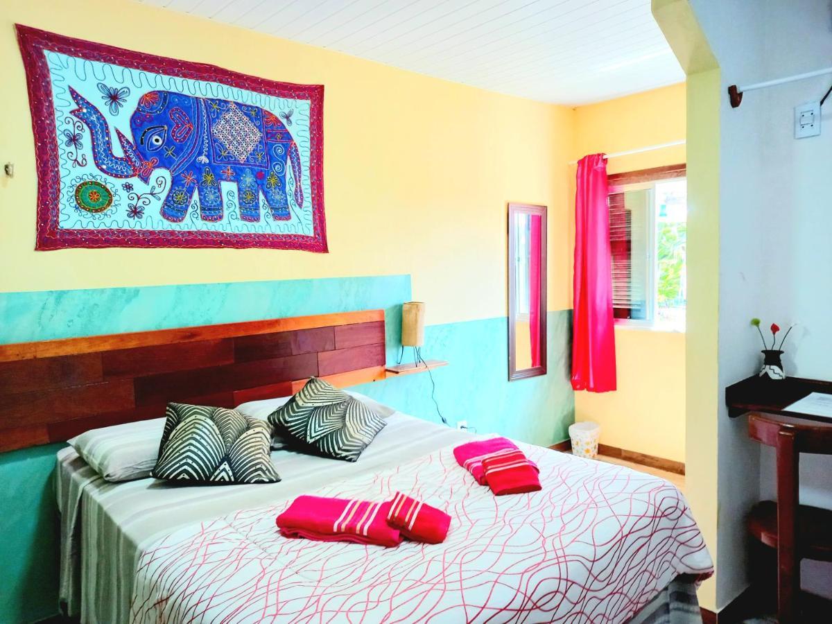 Pousada Flamboyant Village - Praia Das Fontes - 50Mt Da Gruta Mae D'Agua (Adults Only) ベベリベ 部屋 写真