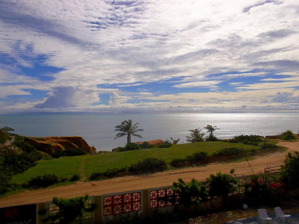 Pousada Flamboyant Village - Praia Das Fontes - 50Mt Da Gruta Mae D'Agua (Adults Only) ベベリベ エクステリア 写真