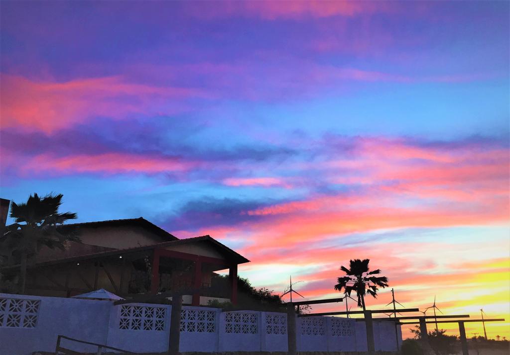 Pousada Flamboyant Village - Praia Das Fontes - 50Mt Da Gruta Mae D'Agua (Adults Only) ベベリベ エクステリア 写真
